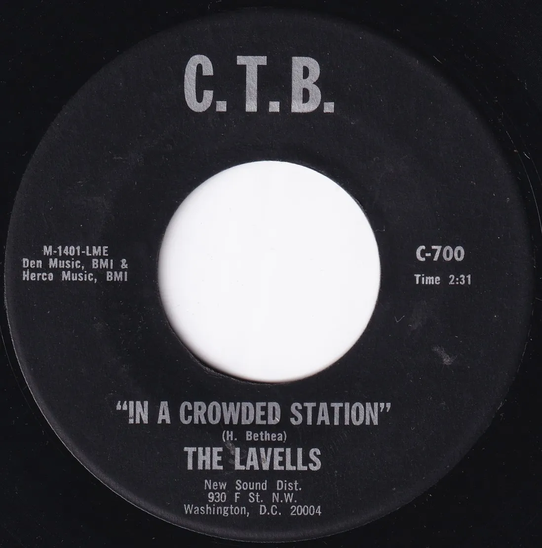 In a Crowded Station – The Lavells (A-side label)